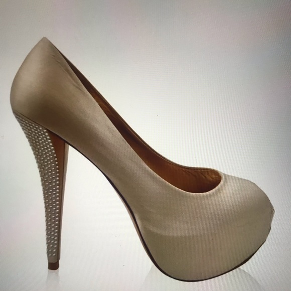 Stuart Weitzman Shoes - ‼️Sold‼️Stewart Weizmann Peep Toe